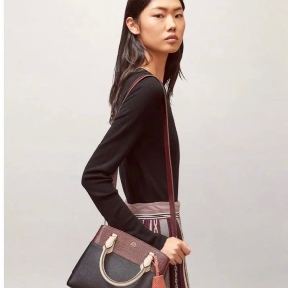 NWT! Tory Burch Robinson triple compartment tote - Picture 4 of 7